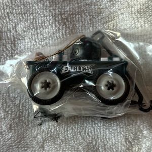 Philadelphia eagles wagon ornament